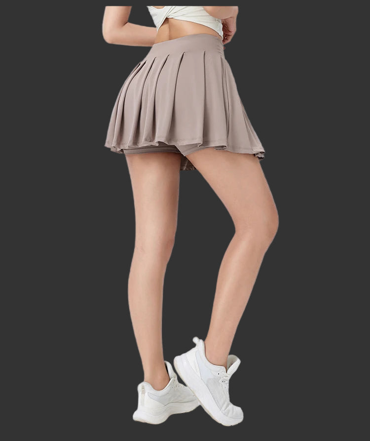 🎾 V-Cut Pleated Tennis Skort for Women – Stretchy, Quick-Dry Activewear for Peak Performance
