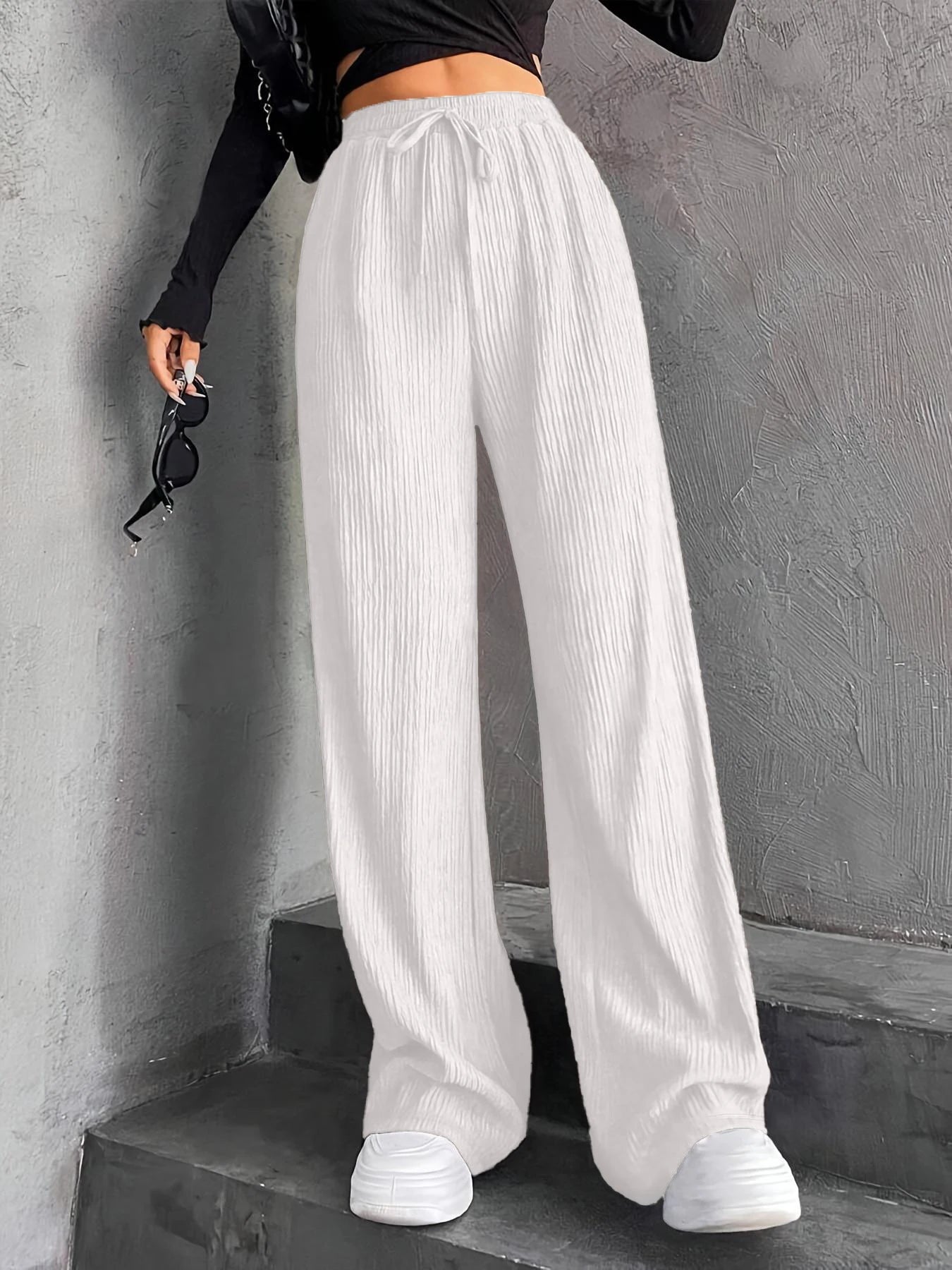 🐆 Bold & Elegant Leopard Print Pants