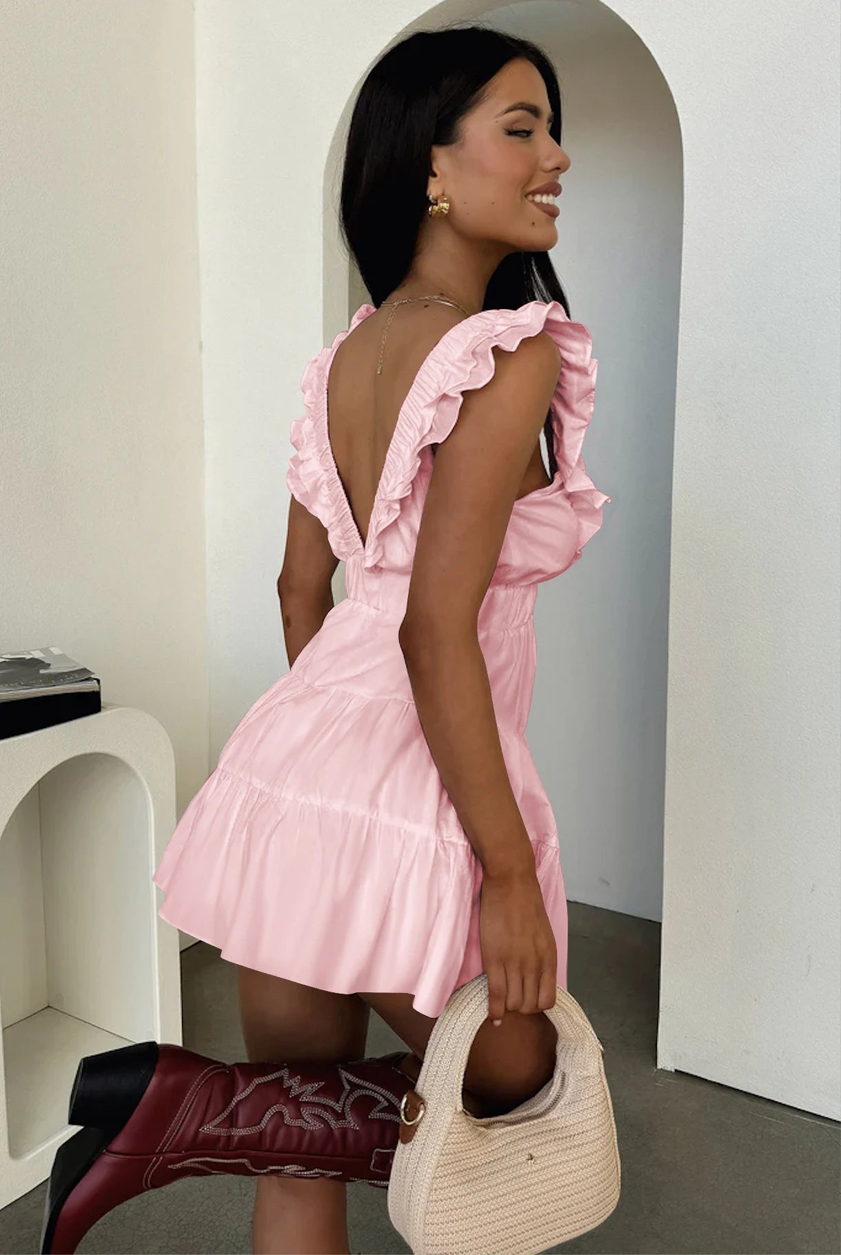 💃 Sexy Deep V-Neck Slim Fit Dress – The Ultimate Night-Out Essential