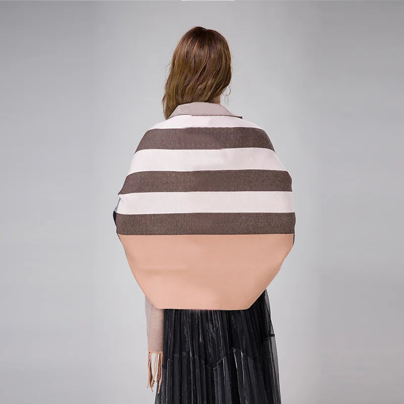🧣 Women’s Oversized Lattice Scarf & Poncho
