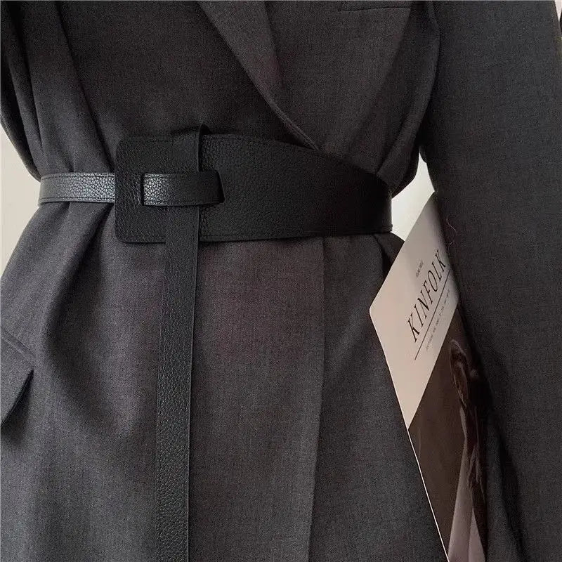 💎 Designer Women’s Knot Belt