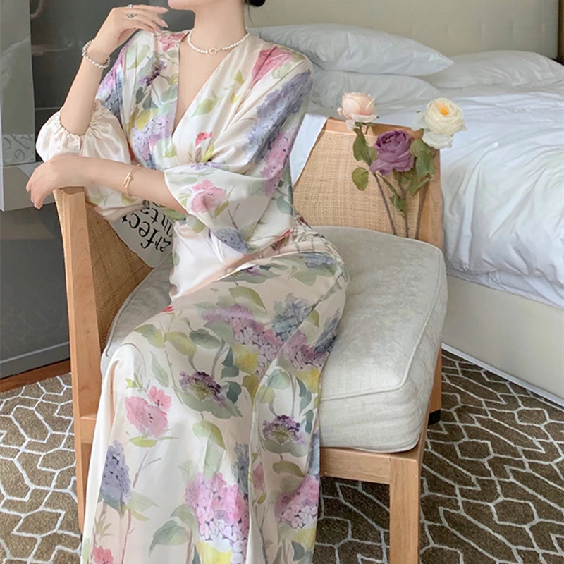 🌸 Horetong Retro Elegant V-Neck Maxi Dress – Where Vintage Charm Meets Modern Grace