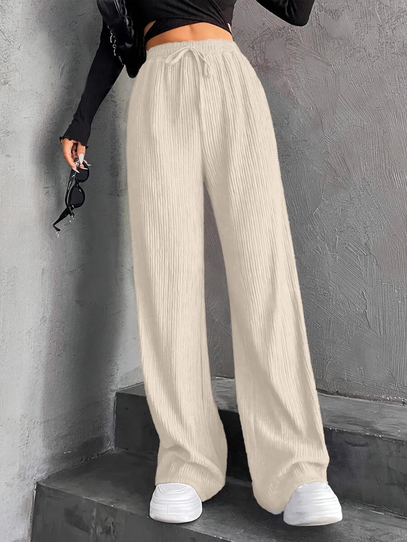 🐆 Bold & Elegant Leopard Print Pants