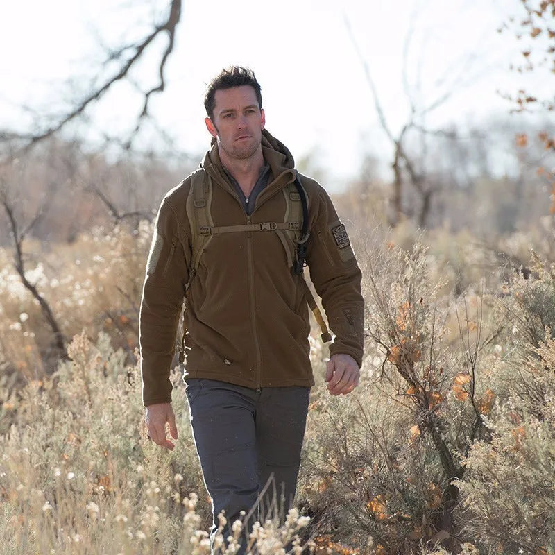 🧥 Men’s Tactical Fleece Jacket – Built for Adventure. Designed for Comfort.
