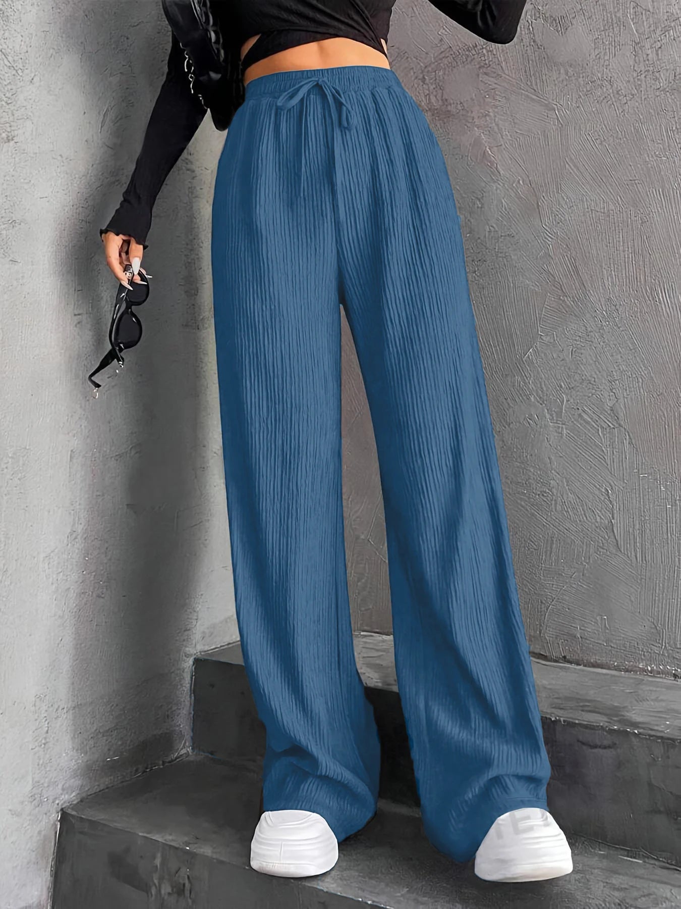 🐆 Bold & Elegant Leopard Print Pants