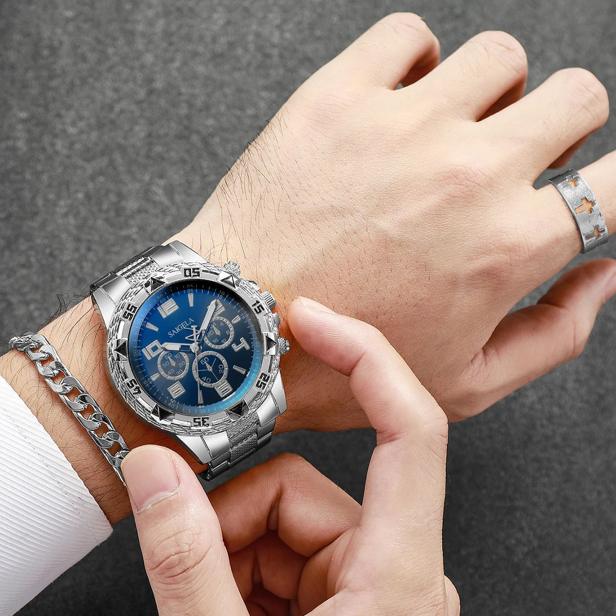 ⌚ 4PCS/Set Luxury Men’s Stainless Steel Watch & Jewelry Set