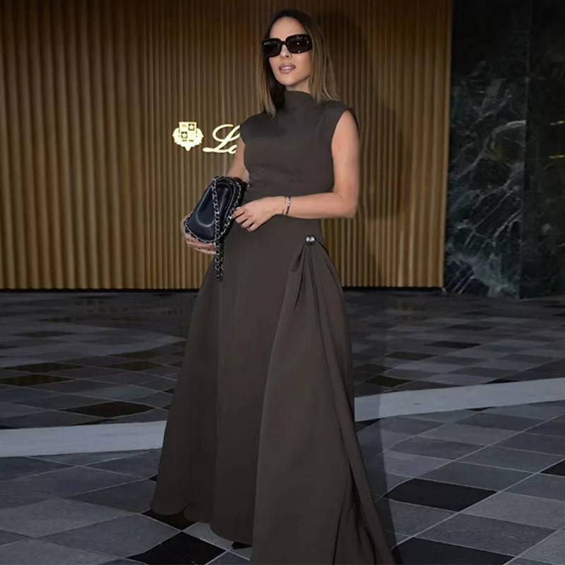 ✨ Timeless Elegance – The Perfect Summer Evening Gown