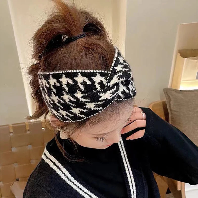 💎 Houndstooth Pattern Women’s Headband
