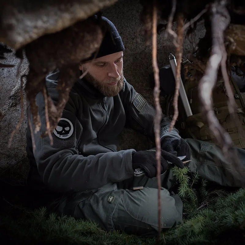 🧥 Men’s Tactical Fleece Jacket – Built for Adventure. Designed for Comfort.